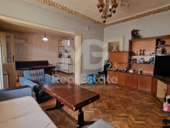 Етаж от къща в Пловдив, Кючук Париж - 100 кв.м за 842 €/кв.м - Снимка #1