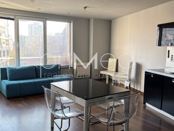 Дава се под наем Тристаен апартамент в Бургас, Изгрев - 108 кв.м за 657.9 € - Снимка #1