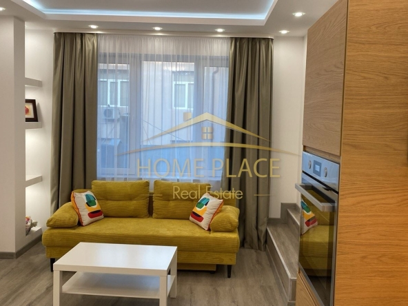 Дава се под наем Двустаен апартамент в Варна, Център - 55 кв.м за 747.66 € - Снимка #1