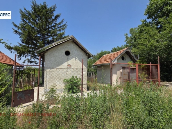 Къща в Плевен, м-т Стражата - 23 кв.м за 444 €/кв.м - Снимка #1