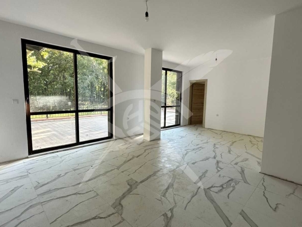 Многостаен апартамент в Приморско - 195 кв.м за 353 €/кв.м - Снимка #1