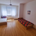 Дава се под наем Тристаен апартамент в София, Люлин - център - 120 кв.м за 548.25 € - Снимка #1