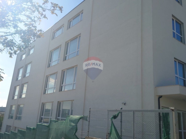 Промишлена сграда в Варна, Западна промишлена зона - 1621 кв.м за 721 €/кв.м - Снимка #1