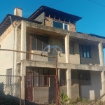 Къща в Долни чифлик - 270 кв.м за 260 €/кв.м - Снимка #1