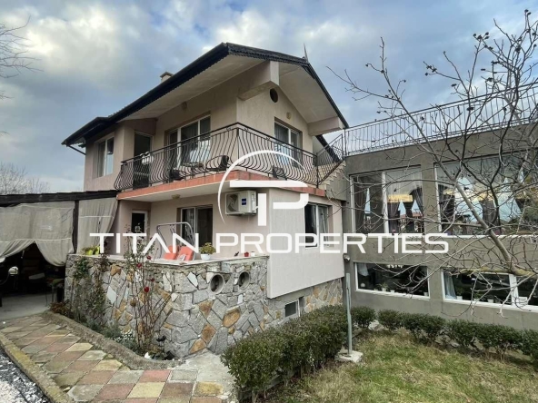 Къща в с. Дебелт, Област Бургас - 320 кв.м за 382 €/кв.м - Снимка #1