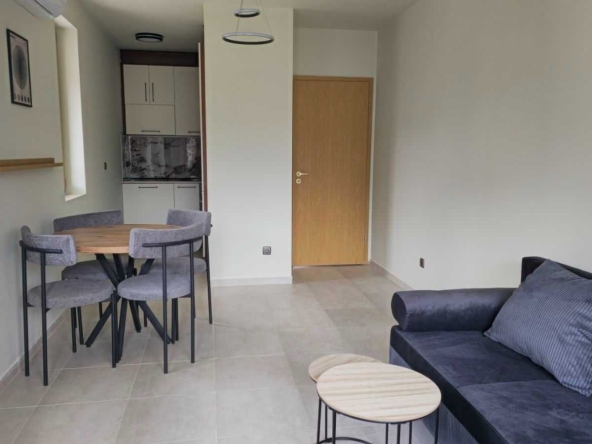 Дава се под наем Двустаен апартамент в София, Витоша - 79 кв.м за 598.23 € - Снимка #1