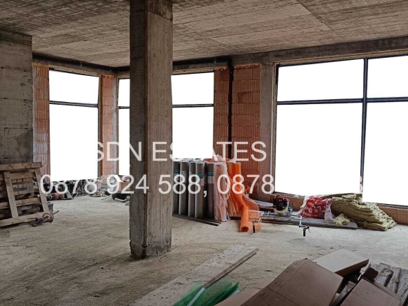 Магазин в Казанлък - 280 кв.м за 459 €/кв.м - Снимка #1