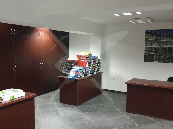 Офис в Бургас, Лазур - 210 кв.м за 612 €/кв.м - Снимка #1