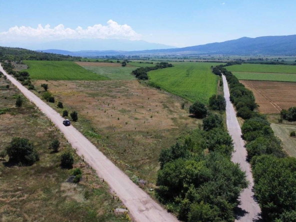 Парцел в с. Стефаново, Област Перник - 20900 кв.м за 4 €/кв.м - Снимка #1