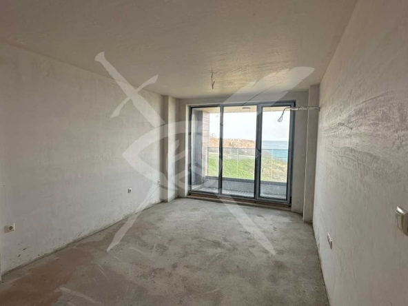 Тристаен апартамент в Бургас, Сарафово - 108 кв.м за 1155 €/кв.м - Снимка #1
