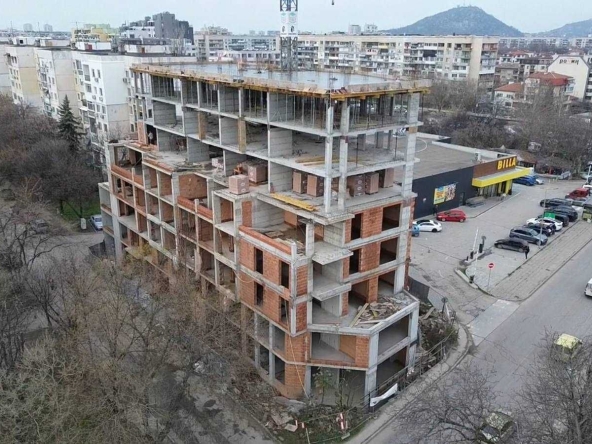 Тристаен апартамент в Пловдив, Кючук Париж - 96 кв.м за 665 €/кв.м - Снимка #1