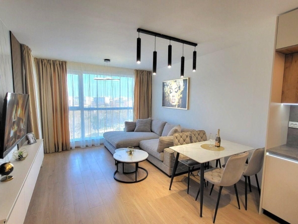 Двустаен апартамент в Пловдив, Южен - 72 кв.м за 1027 €/кв.м - Снимка #1