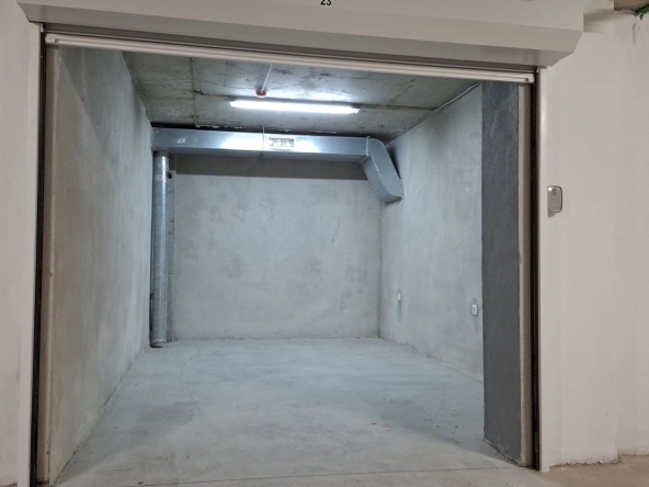 Гараж / Паркомясто в София, Овча купел 1 - 17 кв.м за 5 €/кв.м - Снимка #1