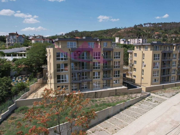 Тристаен апартамент в Варна, Възраждане 3 - 80 кв.м за 1435 €/кв.м - Снимка #1