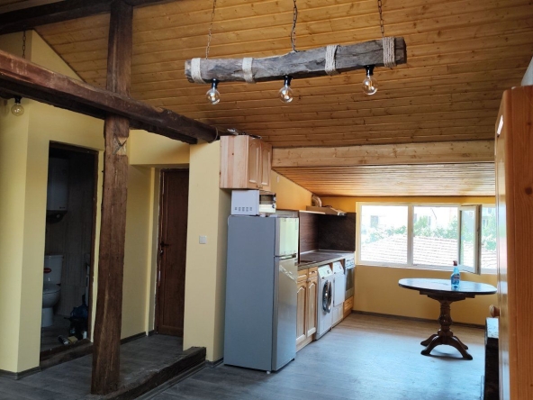 Дава се под наем Ателие в Кюстендил, Център - 70 кв.м за 204 € - Снимка #1