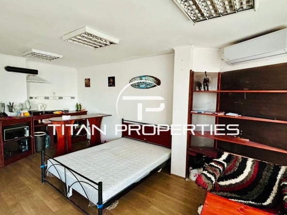 Дава се под наем Едностаен апартамент в Бургас, Лазур - 44 кв.м за 298.86 € - Снимка #1