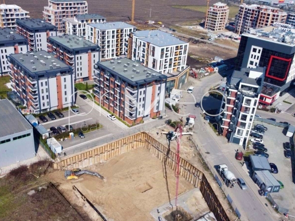 Двустаен апартамент в Бургас, Славейков - 97 кв.м за 595 €/кв.м - Снимка #1