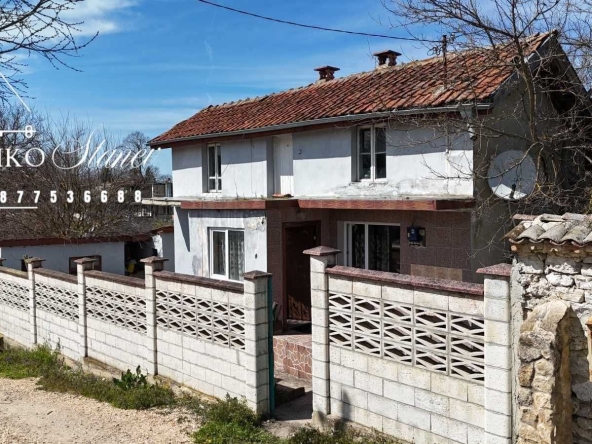 Къща в с. Куманово, Област Варна - 100 кв.м за 689 €/кв.м - Снимка #1