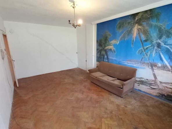Двустаен апартамент в Разград, Бели Лом - 69 кв.м за 776 €/кв.м - Снимка #1