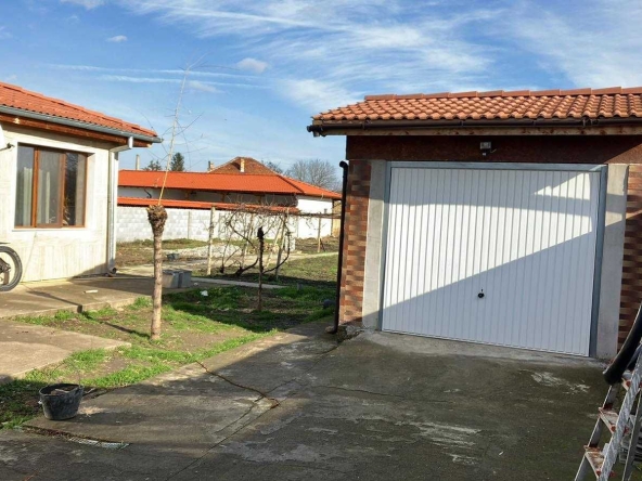 Къща в с. Ресен, Област Велико Търново - 120 кв.м за 438 €/кв.м - Снимка #1