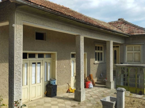 Къща в с. Драгоево, Област Шумен - 120 кв.м за 213 €/кв.м - Снимка #1