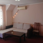 Дава се под наем Двустаен апартамент в София, Център - 65 кв.м за 568.14 € - Снимка #1