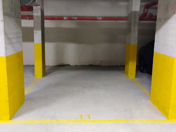 Дава се под наем Гараж / Паркомясто в Бургас, Меден рудник - зона А - 18 кв.м за 56.1 € - Снимка #1