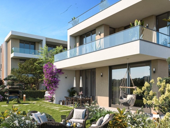 Къща в Бургас, Сарафово - 319 кв.м за 844 €/кв.м - Снимка #1