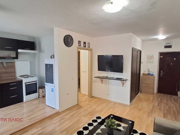 Дава се под наем Тристаен апартамент в София, Зона Б-19 - 85 кв.м за 847.62 € - Снимка #1