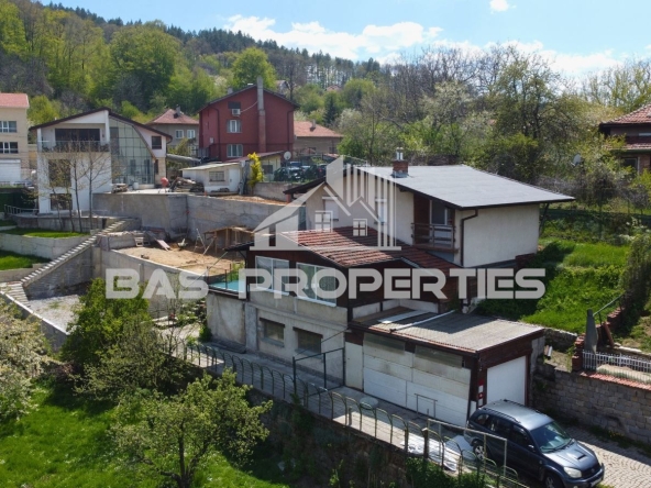 Къща в с. Владая, Област София-град - 200 кв.м за 890 €/кв.м - Снимка #1