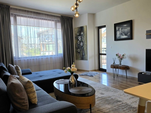 Дава се под наем Тристаен апартамент в Карлово - 106 кв.м за 698.19 € - Снимка #1