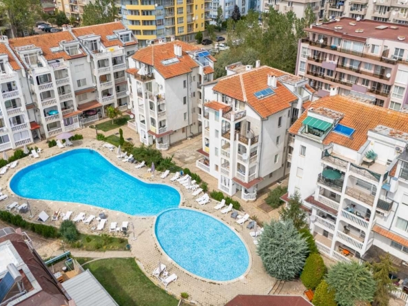 Тристаен апартамент в к.к. Слънчев бряг - 75 кв.м за 660 €/кв.м - Снимка #1