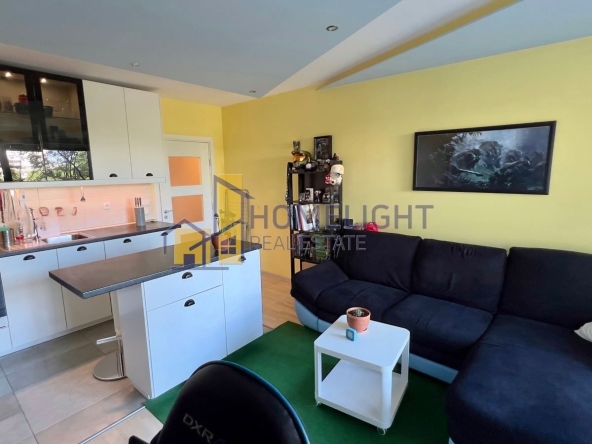 Дава се под наем Двустаен апартамент в София, Младост 1 - 65 кв.м за 648.21 € - Снимка #1