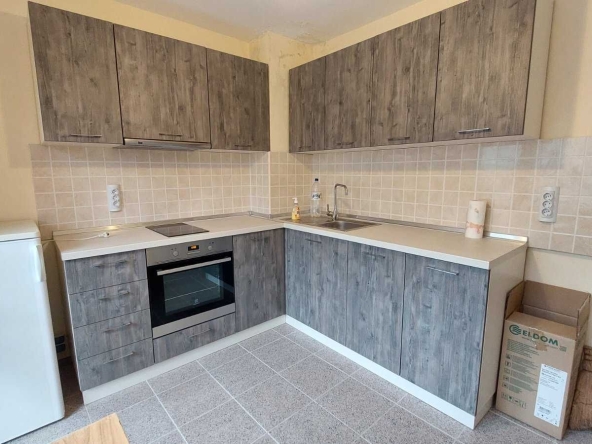 Четиристаен апартамент в Варна, Цветен квартал - 86 кв.м за 1453 €/кв.м - Снимка #1