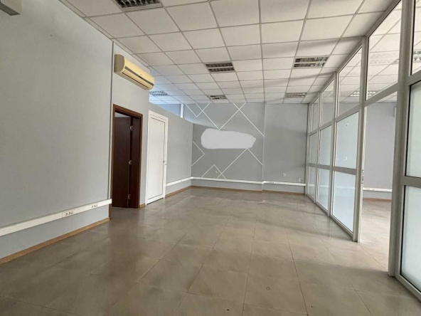 Дава се под наем Магазин в Пловдив, Център - 190 кв.м за 943.5 € - Снимка #1