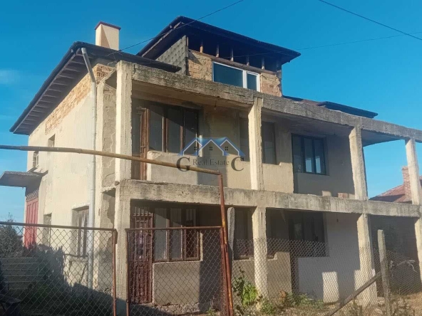 Къща в Долни чифлик - 270 кв.м за 252 €/кв.м - Снимка #1