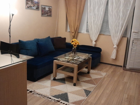 Дава се под наем Двустаен апартамент в Бургас, Славейков - 59 кв.м за 357 € - Снимка #1