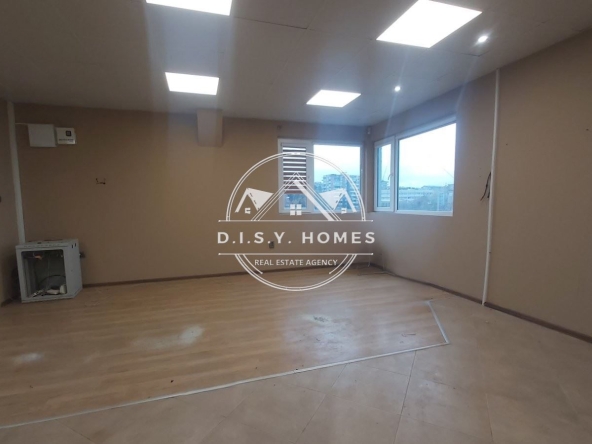 Дава се под наем Офис в Велико Търново, Промишлена зона - Юг - 100 кв.м за 350 € - Снимка #1