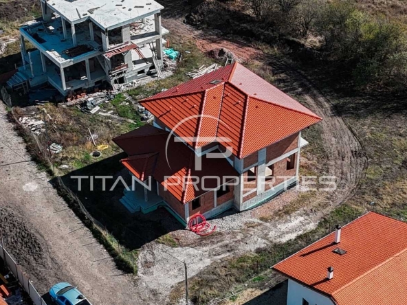 Къща в с. Хераково, Област София-област - 232 кв.м за 1272 €/кв.м - Снимка #1