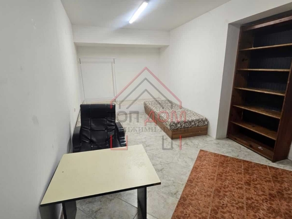 Тристаен апартамент в Варна, Цветен квартал - 50 кв.м за 1800 €/кв.м - Снимка #1