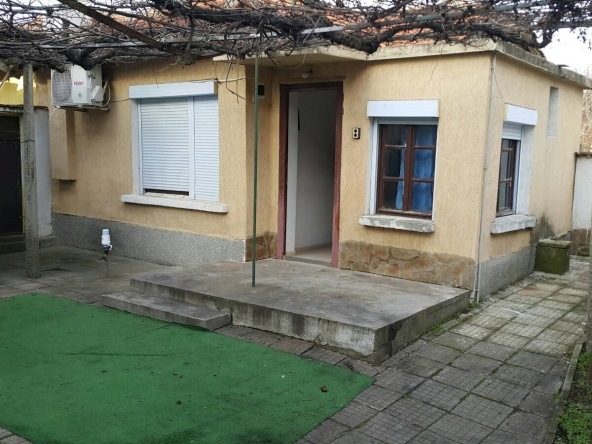 Дава се под наем Къща в Ямбол, Каргон - 66 кв.м за 53550 € - Снимка #1