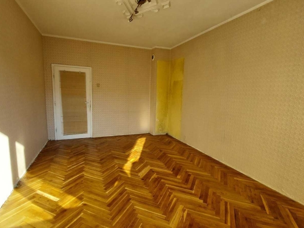 Тристаен апартамент в Варна, Победа - 60 кв.м за 1834 €/кв.м - Снимка #1