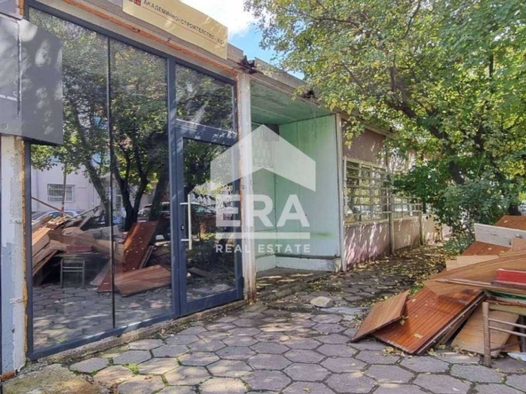 Дава се под наем Магазин в София, Студентски град - 300 кв.м за 3000 € - Снимка #1