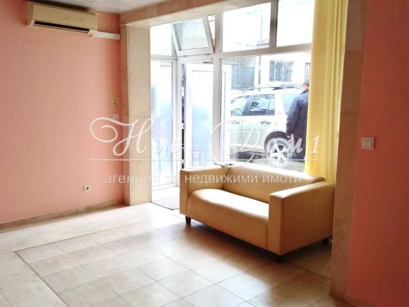 Дава се под наем Офис в Варна, Център - 33 кв.м за 62200 € - Снимка #1