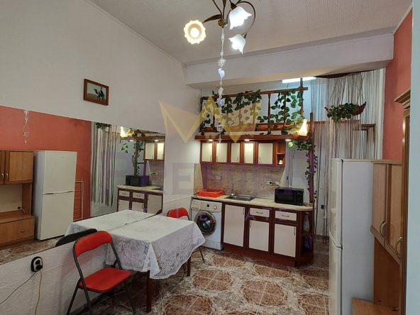 Дава се под наем Едностаен апартамент в Варна, Колхозен пазар - 30 кв.м за 204 € - Снимка #1