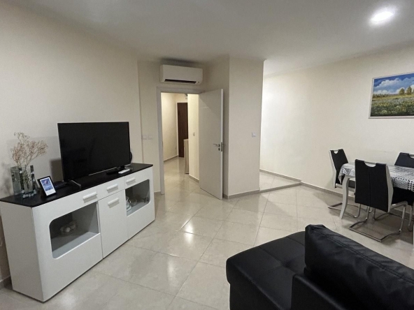 Дава се под наем Тристаен апартамент в Бургас, Сарафово - 94 кв.м за 867 € - Снимка #1