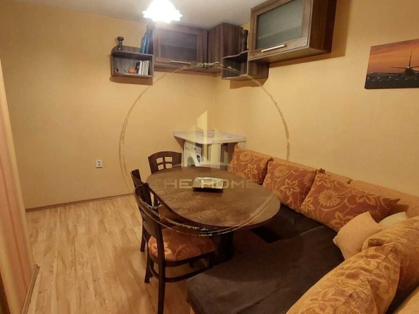 Дава се под наем Тристаен апартамент в Варна, Бриз - 77 кв.м за 500 € - Снимка #1