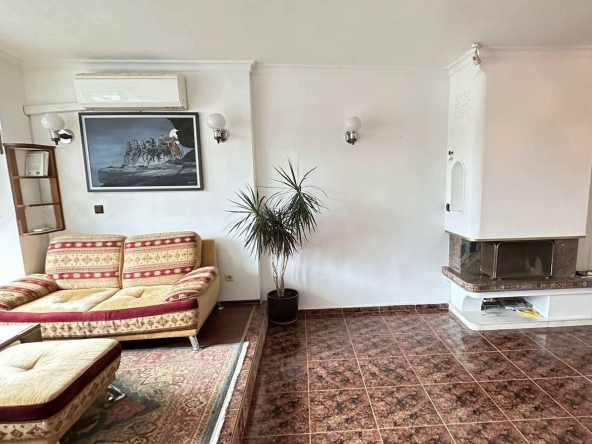 Дава се под наем Тристаен апартамент в София, Дианабад - 80 кв.м за 650 € - Снимка #1