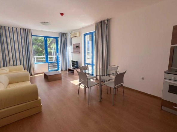 Двустаен апартамент в к.к. Слънчев бряг - 72 кв.м за 1223 €/кв.м - Снимка #1