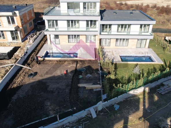 Къща в Варна, м-т Траката - 279 кв.м за 1685 €/кв.м - Снимка #1